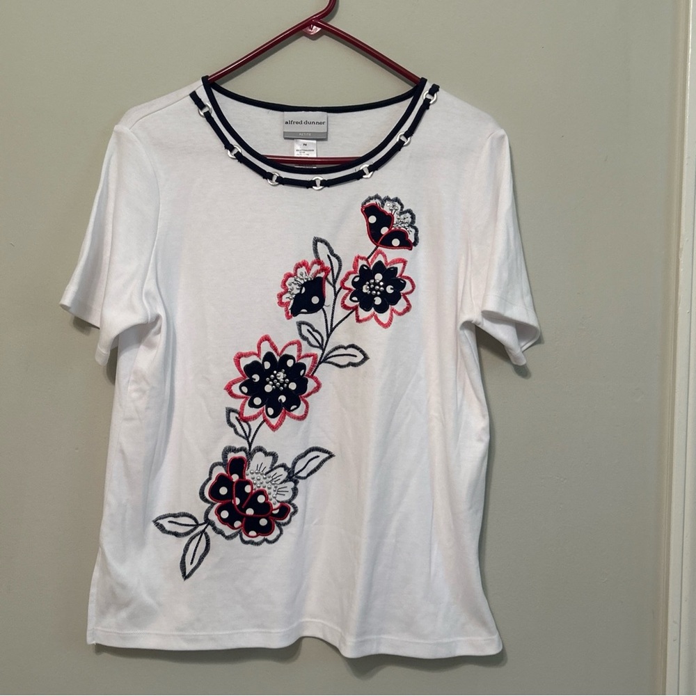 Alfred Dunner White Tee with Navy and Red Floral Design
